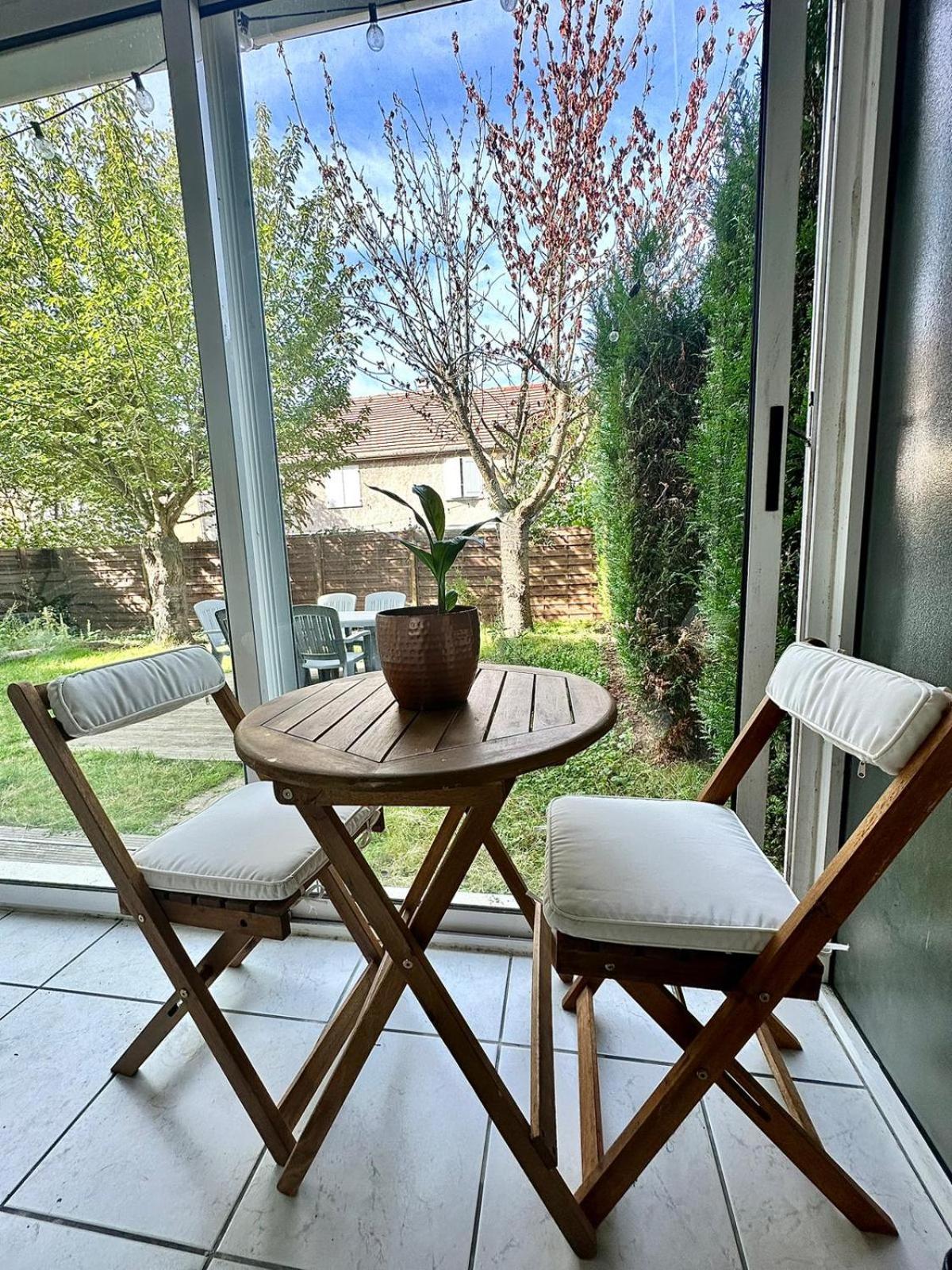 Appartement Calme Avec Jardin Proche De Paris Evry-Gregy-sur-Yerre Экстерьер фото